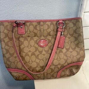Vintage Coach Peyton Signature Shoulder Bag